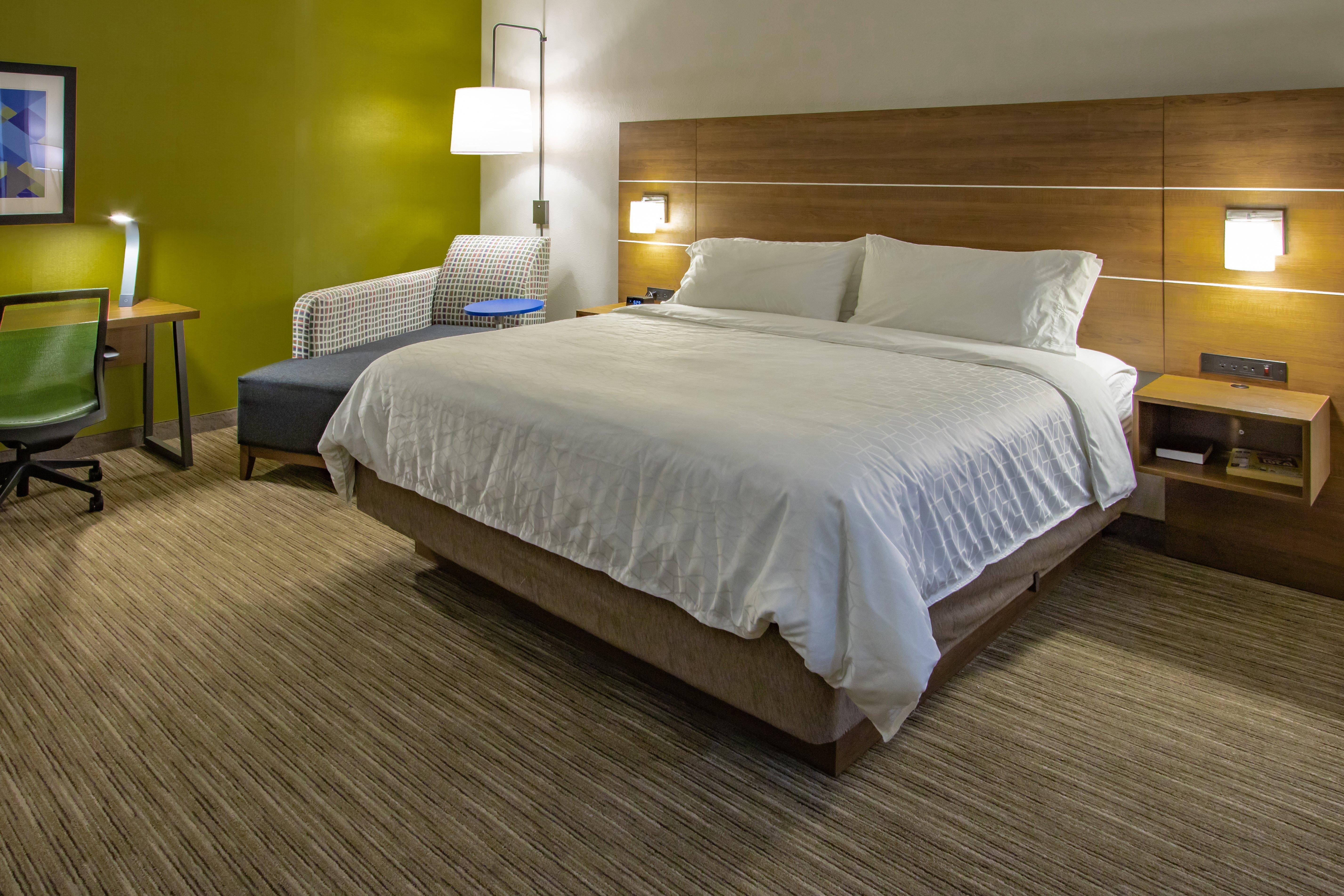 Holiday Inn Express Hotel & Suites Roseville - Galleria Area By Ihg Exterior photo