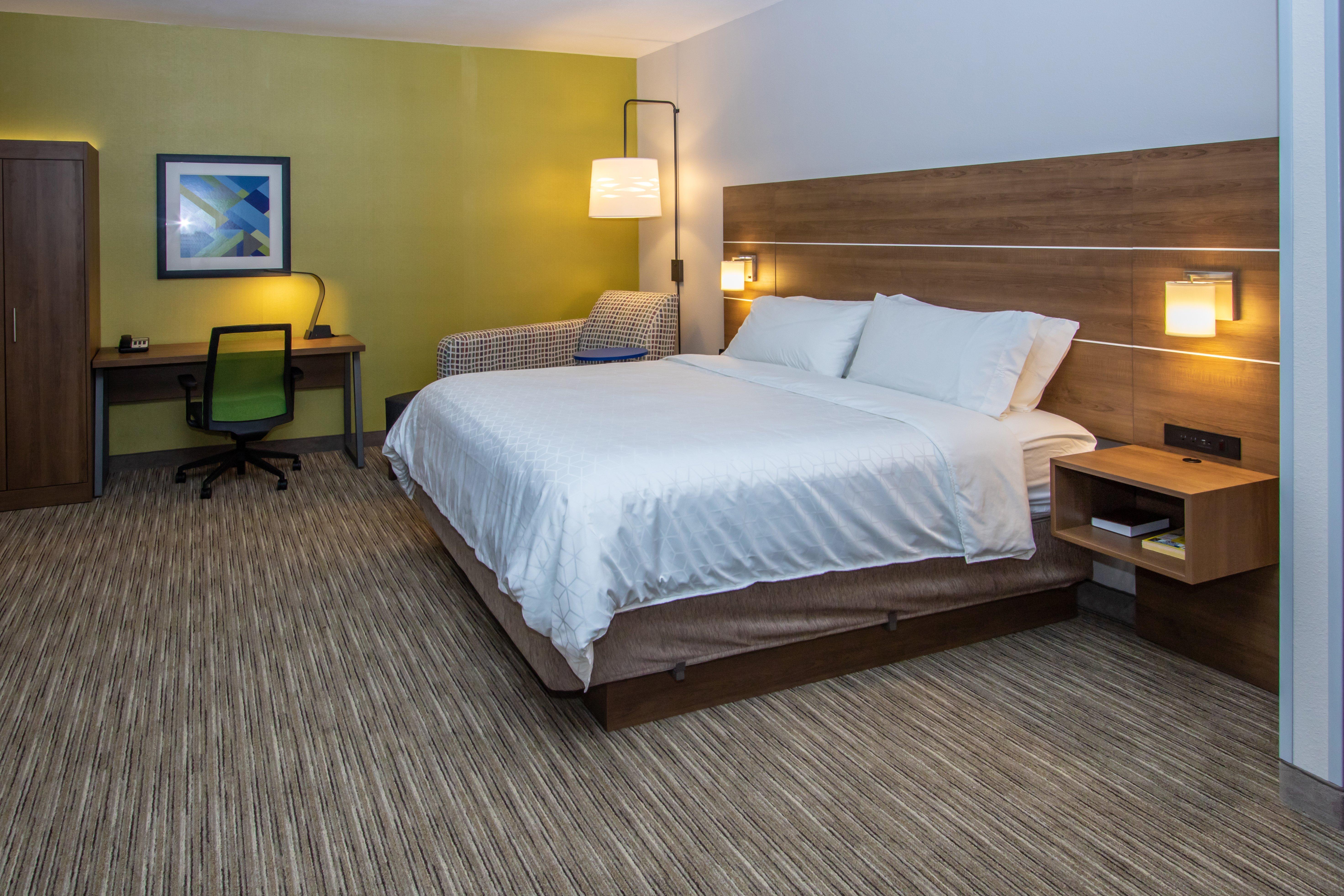 Holiday Inn Express Hotel & Suites Roseville - Galleria Area By Ihg Exterior photo