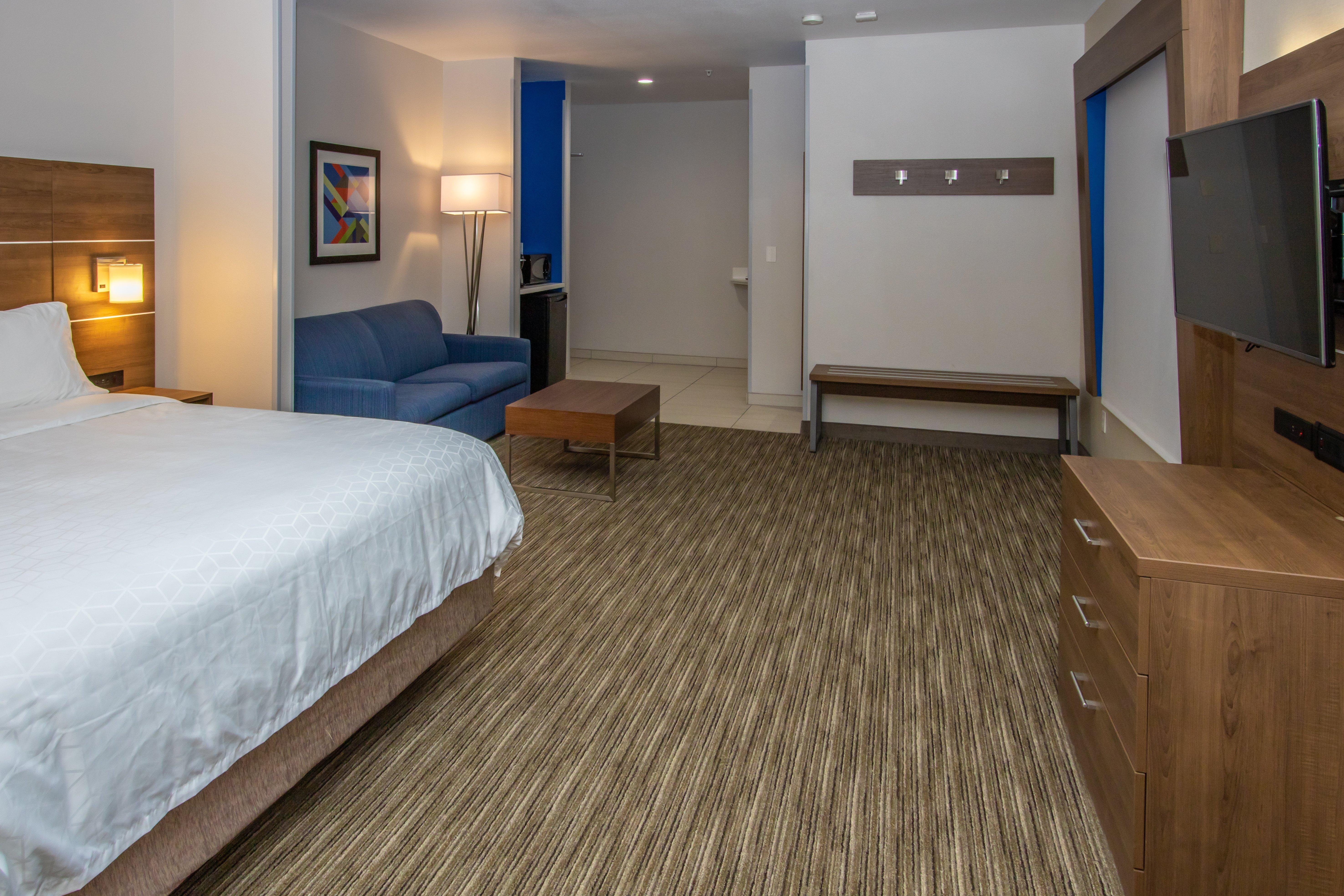 Holiday Inn Express Hotel & Suites Roseville - Galleria Area By Ihg Exterior photo