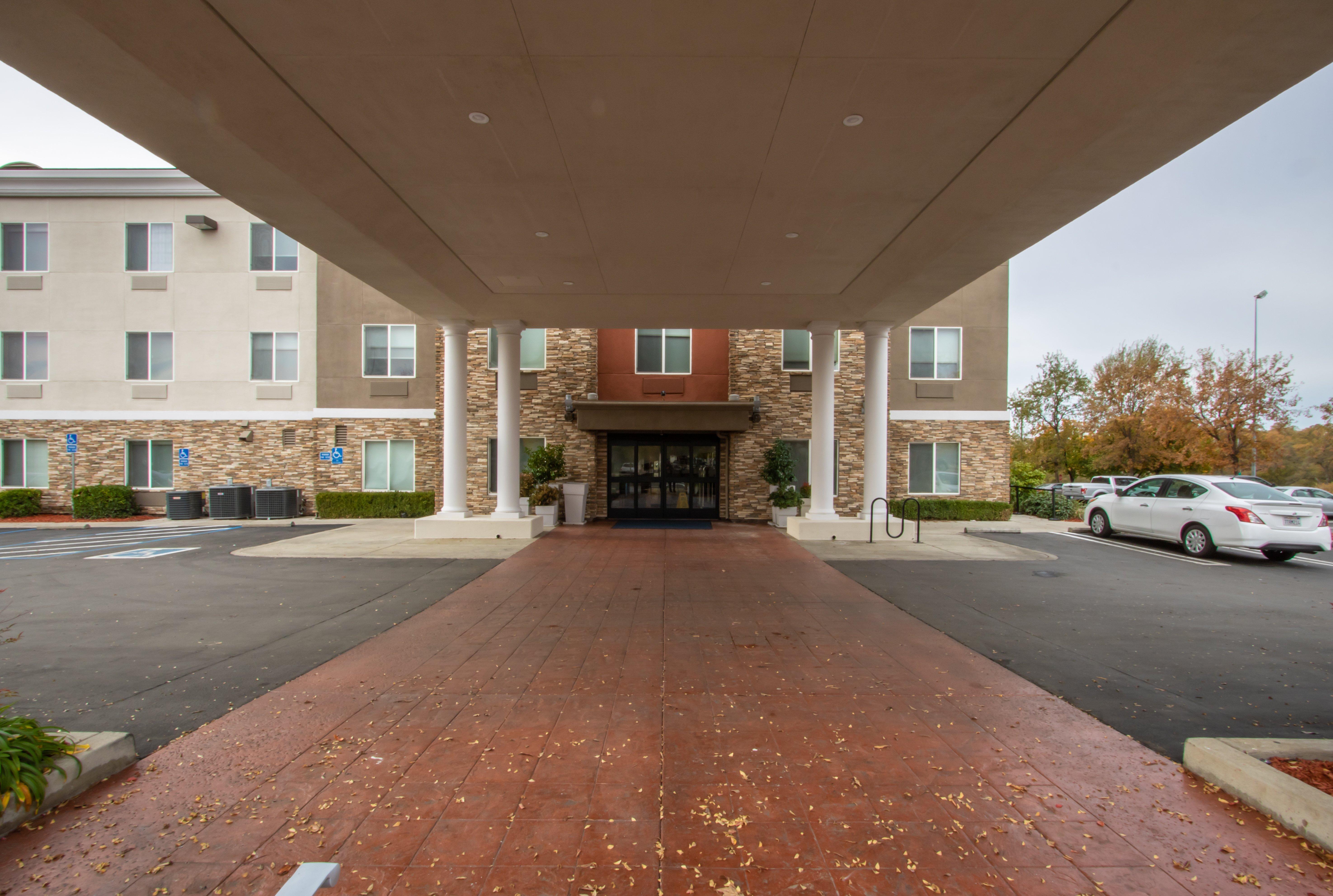 Holiday Inn Express Hotel & Suites Roseville - Galleria Area By Ihg Exterior photo