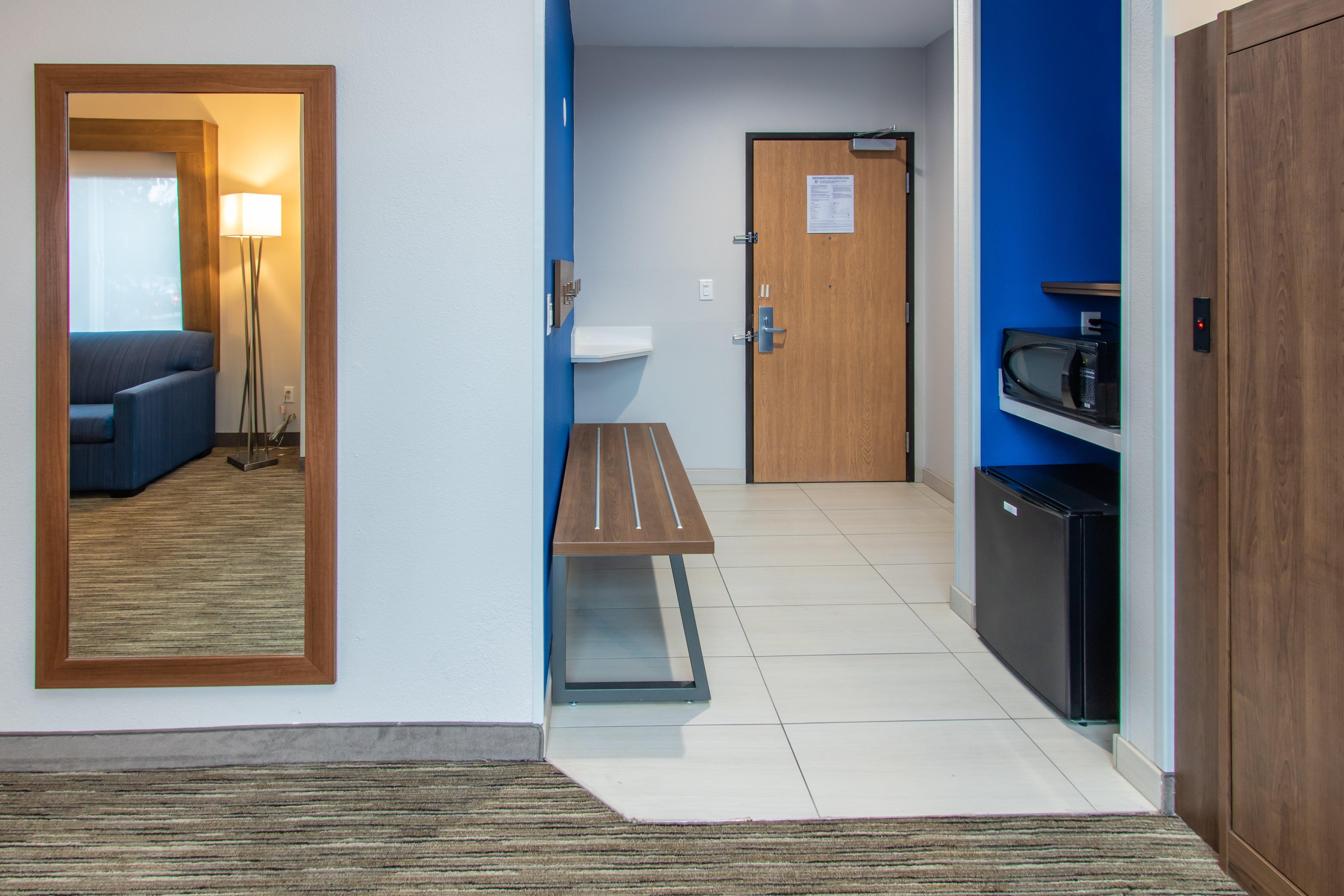 Holiday Inn Express Hotel & Suites Roseville - Galleria Area By Ihg Exterior photo