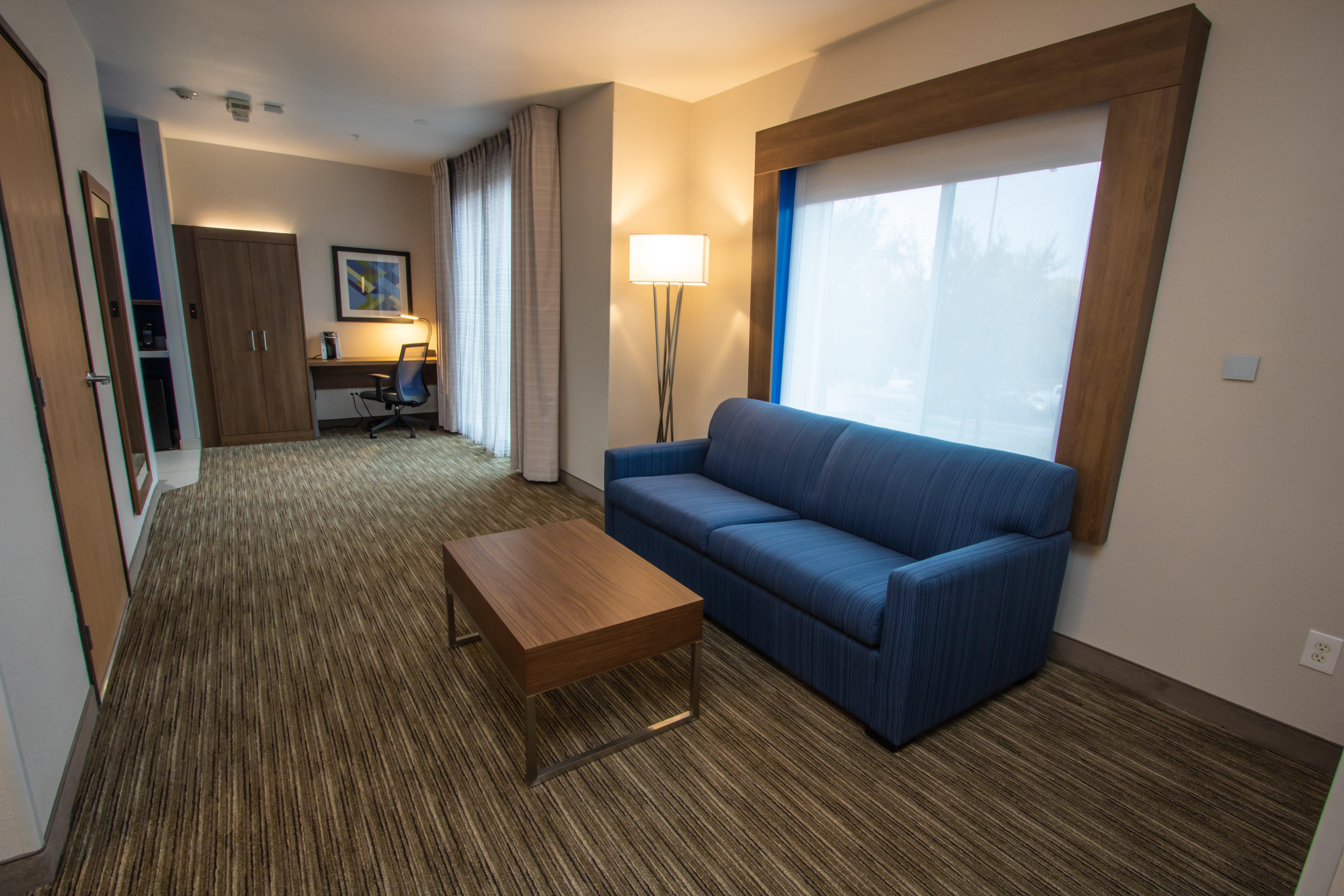 Holiday Inn Express Hotel & Suites Roseville - Galleria Area By Ihg Exterior photo