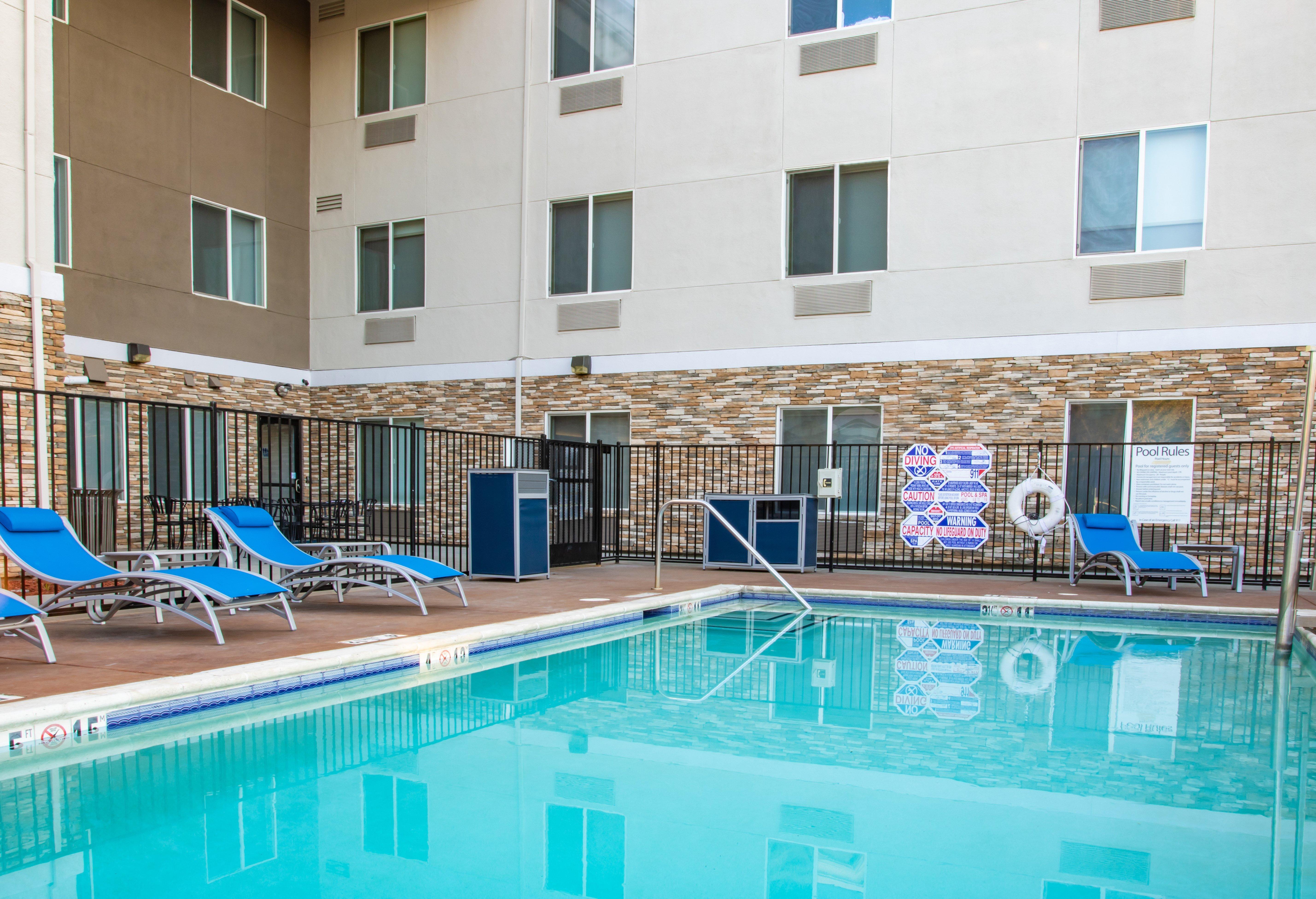 Holiday Inn Express Hotel & Suites Roseville - Galleria Area By Ihg Exterior photo